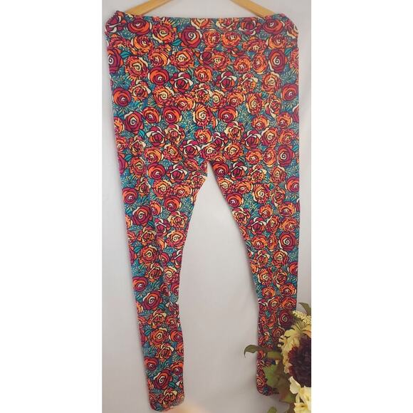 LuLaRoe Leggings TC Tall & Curvy Butter Soft Red Floral Print Womens Plus Size - Picture 4 of 6